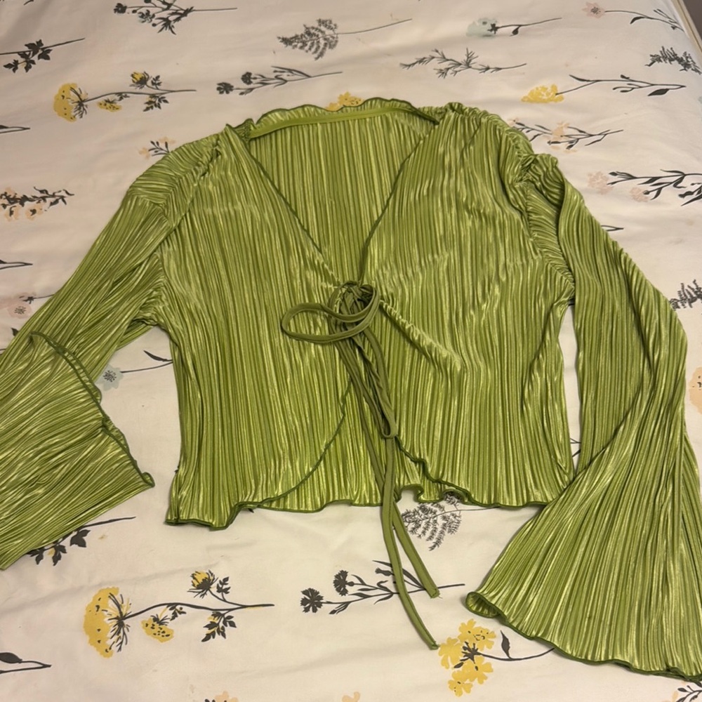 Green Pleated Bell Sleeve Top